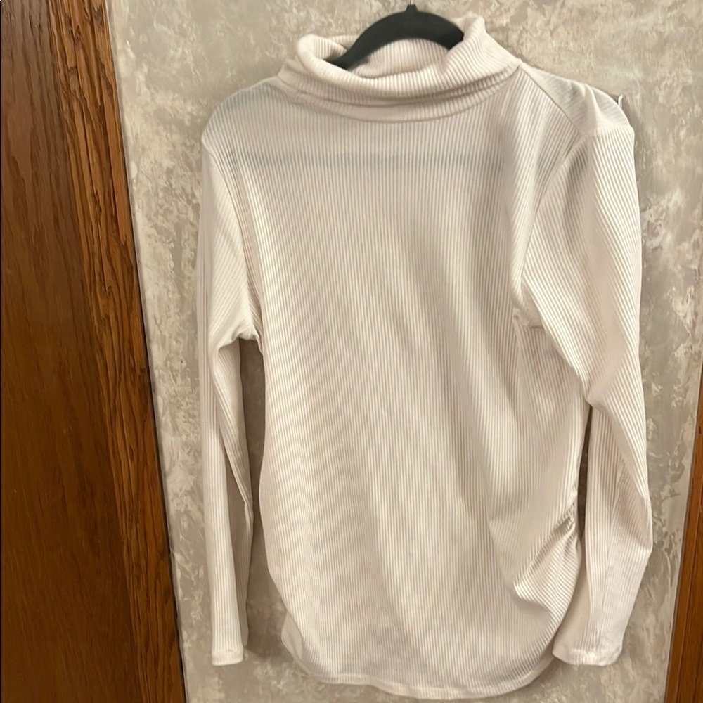 Old Navy Maternity Ribbed Turtleneck